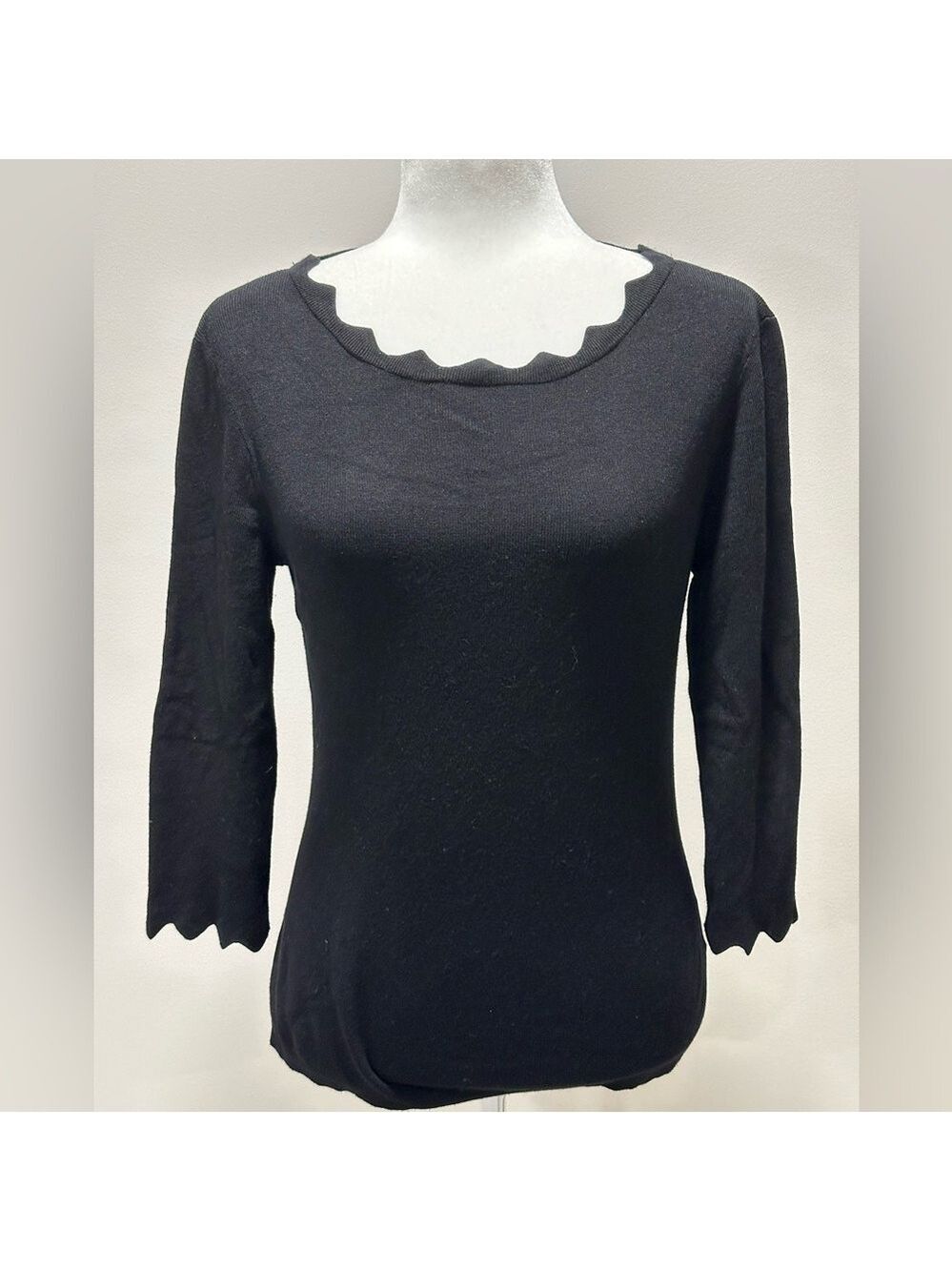 Philosophy Women’s Scallop 3/4 sleeve Sweater Size Small